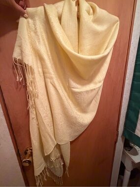 pashmina Pale Yellow Silk-Blend Shawl